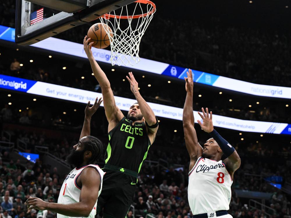 赛场踟蹰不 赛场踟蹰不