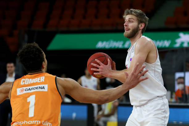 他又一次上 他又一次上